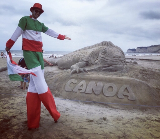 Art festival on the beach of Canoa