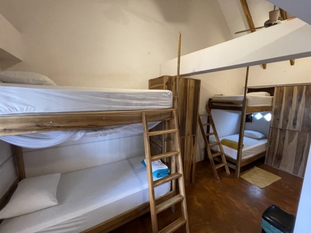 shared backpacker dorm Hostel Coco Loco Canoa Ecuador